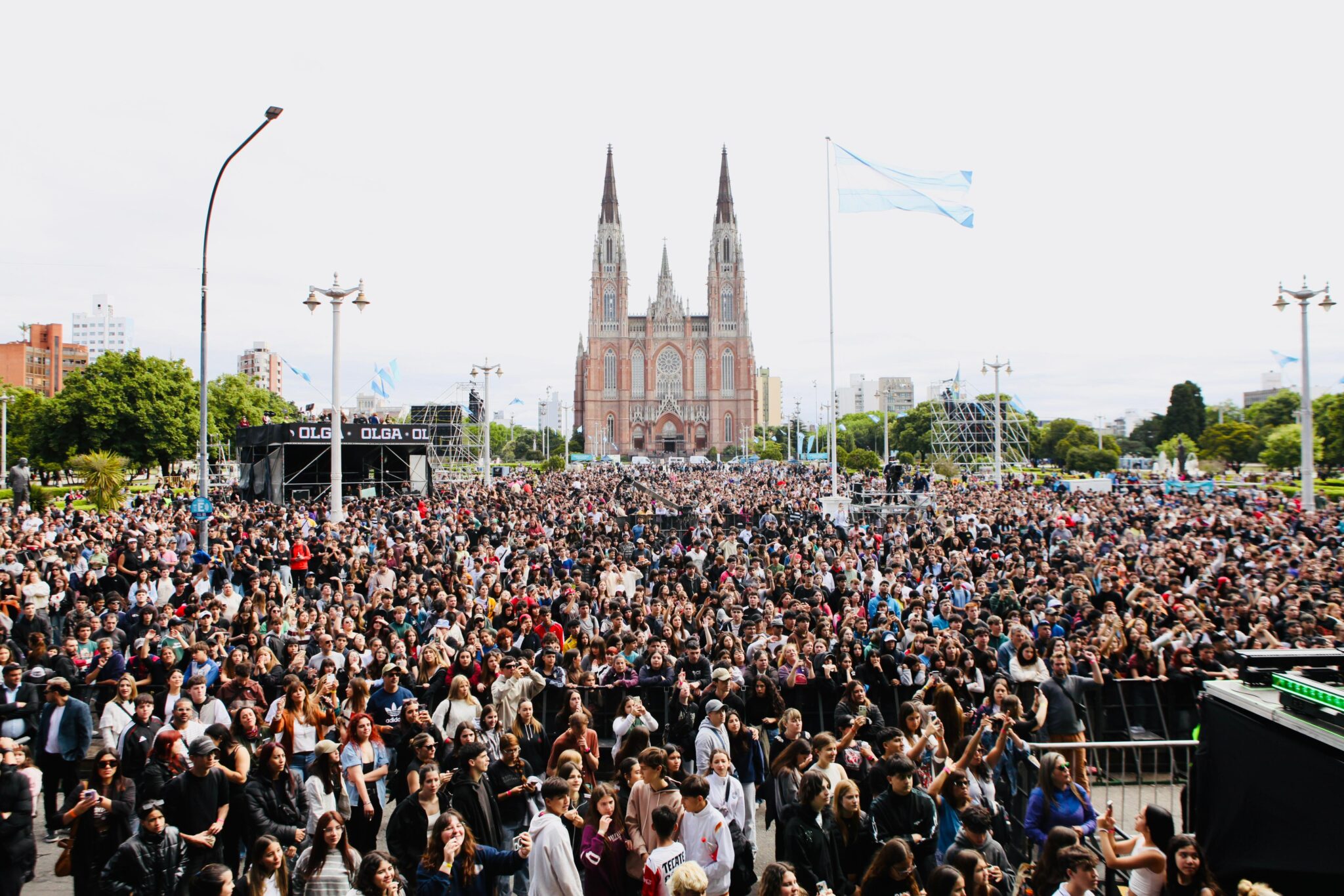 Imagen-de-WhatsApp-2025-11-21-a-las-17.30.01_592add00